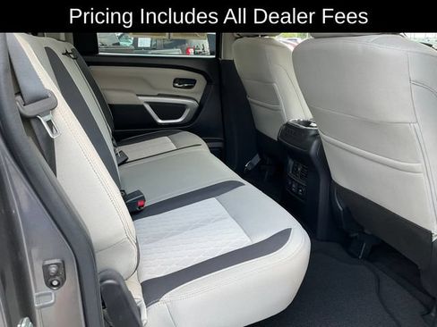 Used 2024 Nissan Titan SV w/ SV Convenience Package RWD image 18
