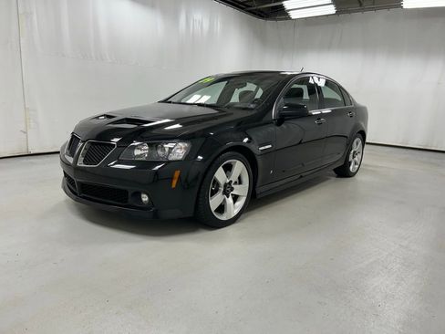 Used 2009 Pontiac G8 GT w/ Premium Package image 2