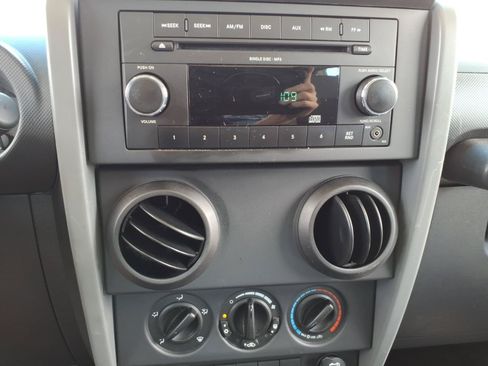 Used 2009 Jeep Wrangler X AWD/4WD image 14