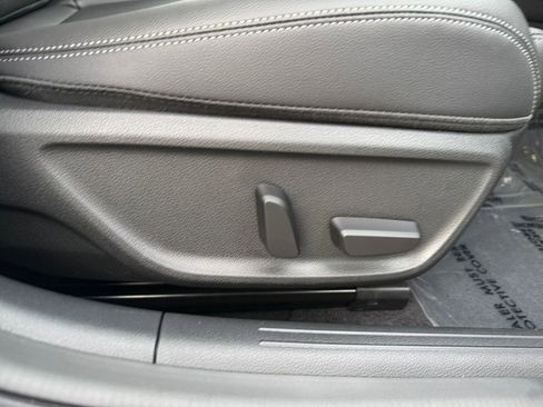 Used 2026 Genesis G70 2.5T image 16