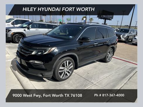 Used 2017 Honda Pilot Touring image 1