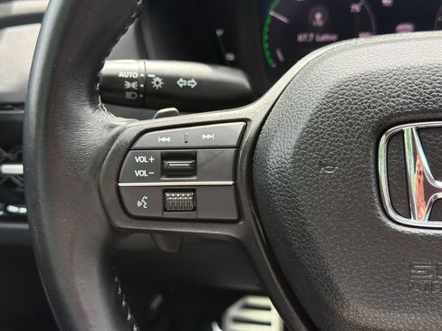 Used 2023 Honda Accord Sport image 16