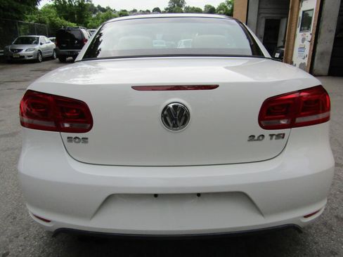 Used 2013 Volkswagen Eos Komfort FWD image 10