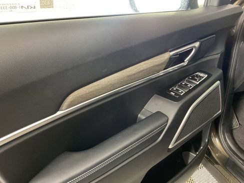 Used 2022 Kia Telluride EX image 17