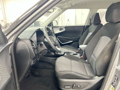 Used 2023 Kia Soul S image 19