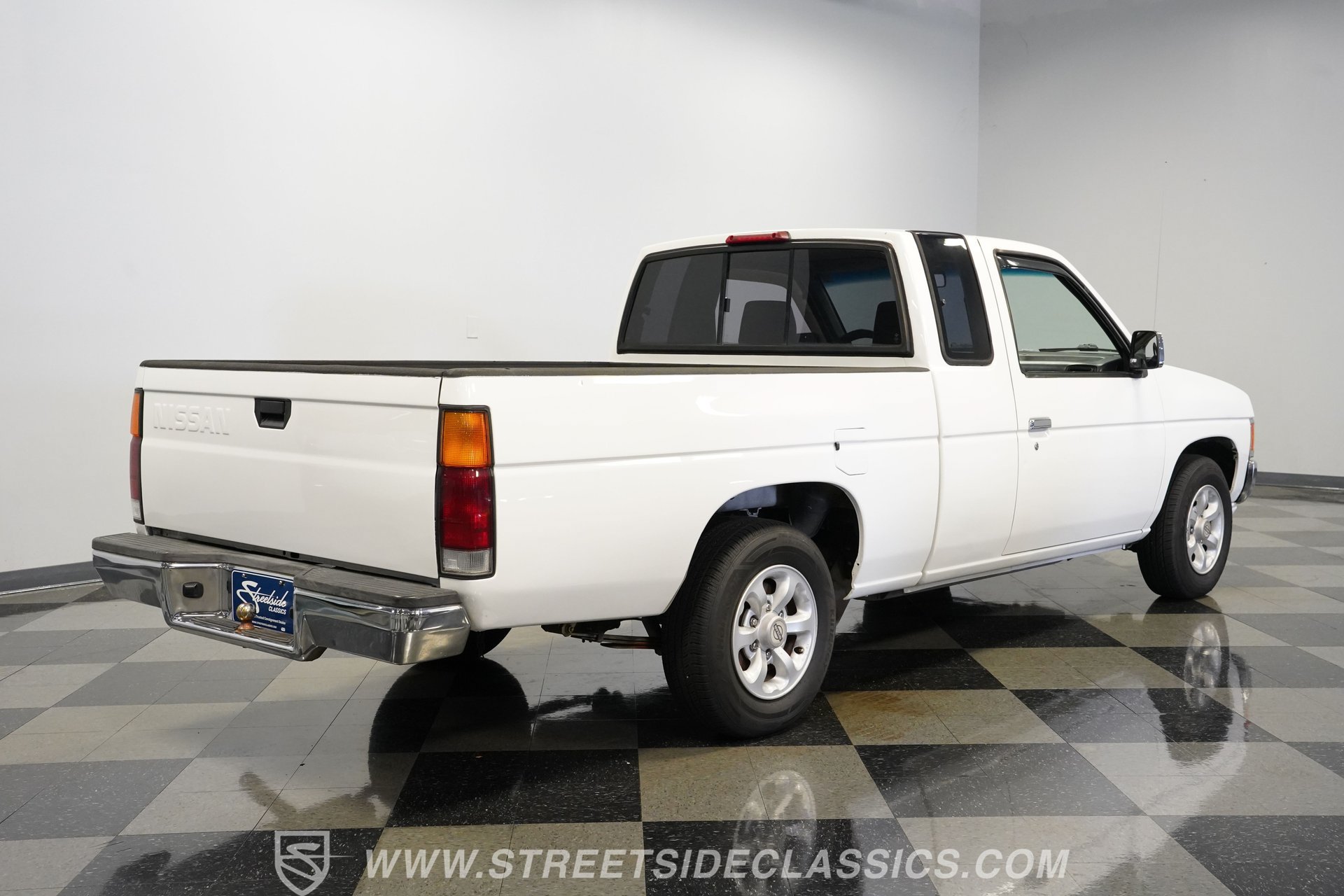 Used 1996 Nissan Pickup 2WD King Cab image 13