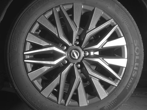 Used 2025 Nissan Altima 2.5 SV FWD image 14