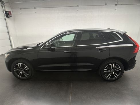 Used 2018 Volvo XC60 T5 Momentum w/ Convenience Package image 6