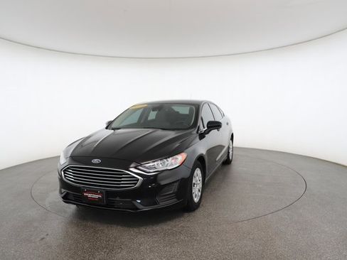 Used 2019 Ford Fusion S image 32