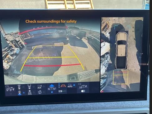 Used 2024 Toyota Tacoma Trailhunter image 8