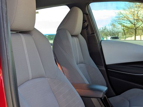 Used 2020 Toyota Corolla SE image 30