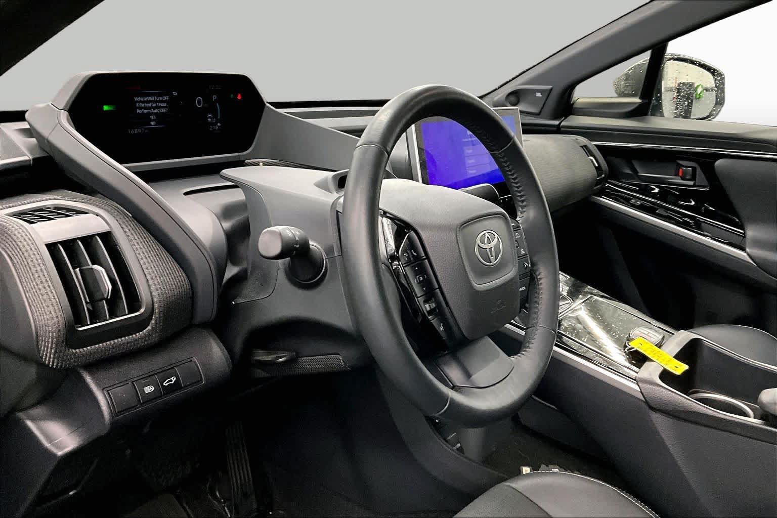 Used 2024 Toyota bZ4X FWD image 17