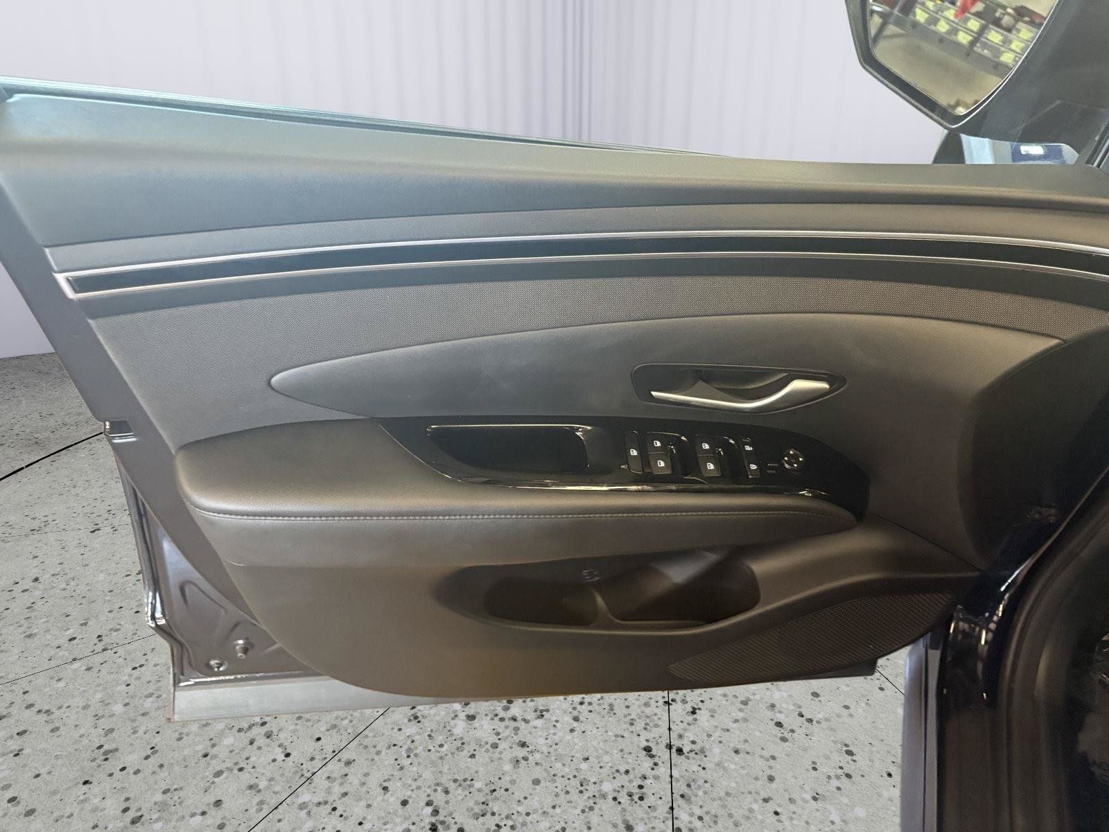Used 2023 Hyundai Tucson SEL AWD/4WD image 23