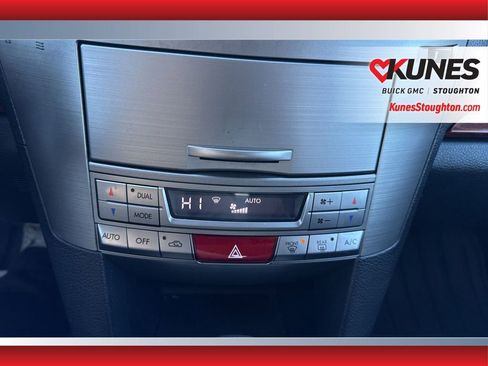 Used 2011 Subaru Outback 2.5i Limited w/ PWR Moonroof Pkg image 31