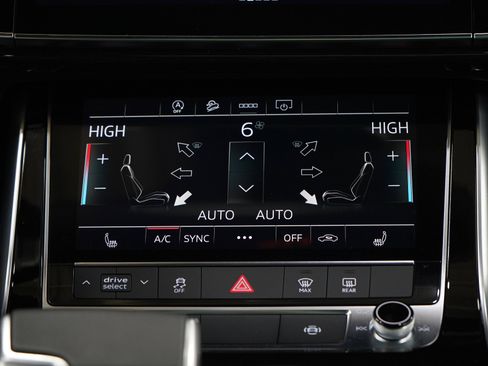 Used 2025 Audi Q8 Premium w/ Convenience Package AWD/4WD image 20