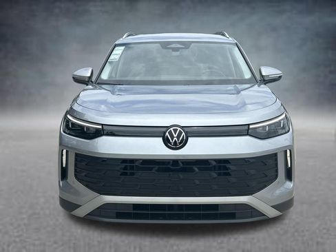 Certified 2025 Volkswagen Tiguan S FWD image 8