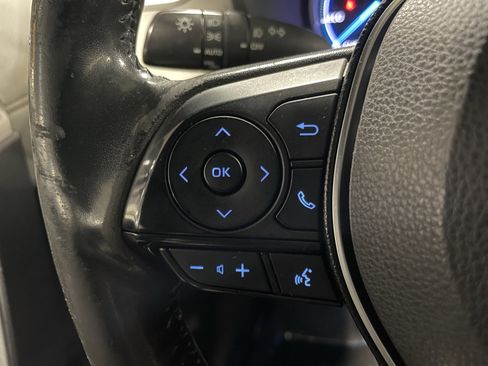 Used 2019 Toyota RAV4 Limited image 23