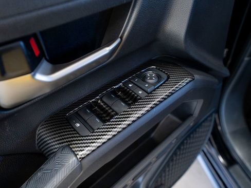 Used 2024 Toyota Tacoma TRD Off-Road image 33