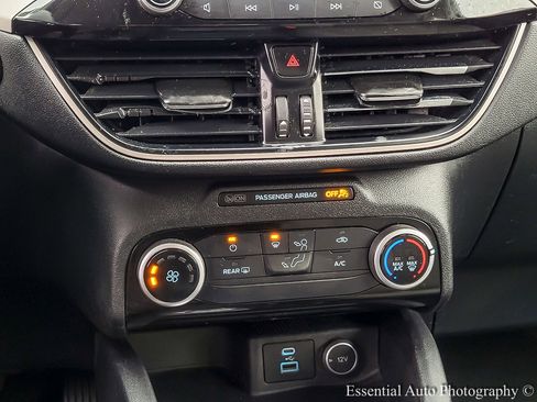 Used 2021 Ford Escape SE image 19