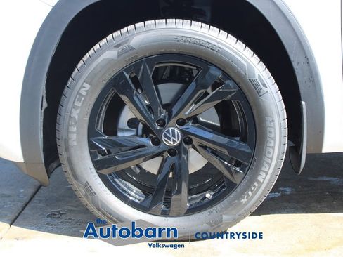 New 2026 Volkswagen Atlas Cross Sport SEL R-Line AWD/4WD image 23