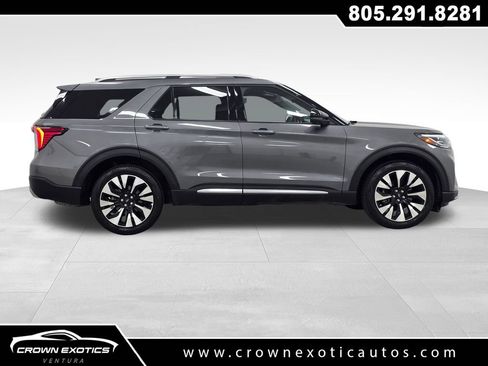 Used 2025 Ford Explorer Platinum w/ LUX Leather Package AWD/4WD image 8