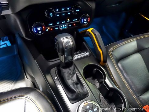 Used 2023 Ford Bronco Badlands image 24