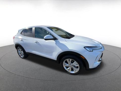 Used 2025 Buick Encore GX Preferred FWD image 2
