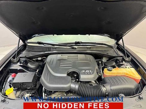 Used 2015 Dodge Charger SXT RWD image 10