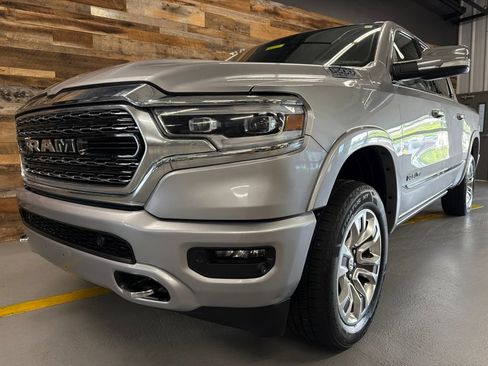 Used 2022 RAM 1500 Limited w/ Body Color Bumper Group AWD/4WD image 11