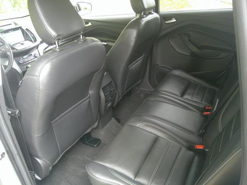 Used 2018 Ford Escape SEL image 40