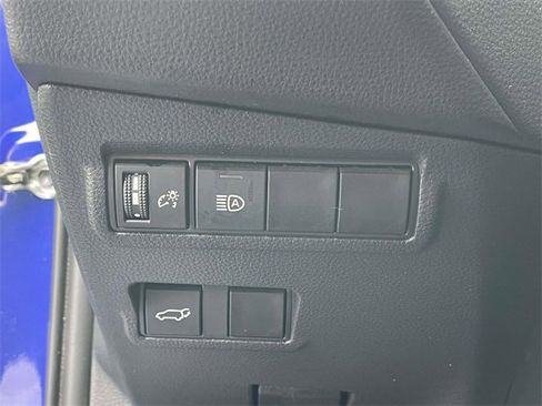 Used 2024 Toyota Corolla Cross XLE image 20