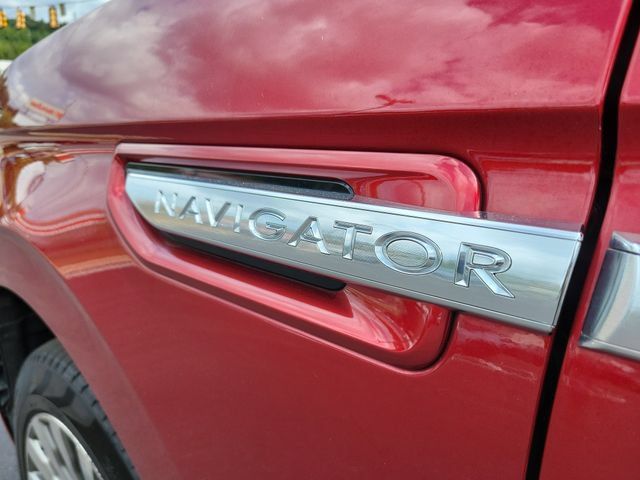 Used 2019 Lincoln Navigator Reserve w/ Cargo Package AWD/4WD image 31