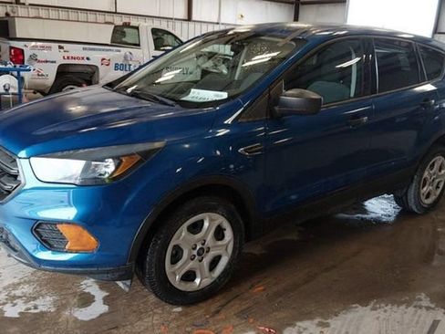 Used 2018 Ford Escape S FWD image 3