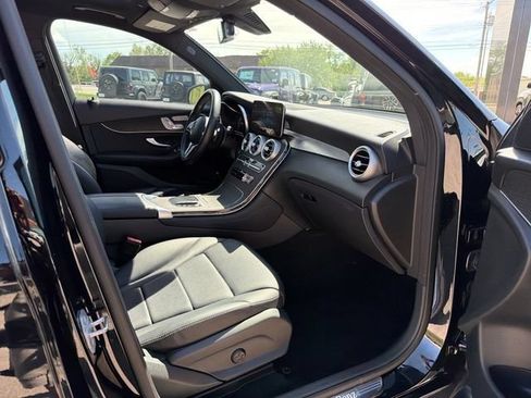 Used 2021 Mercedes-Benz GLC 300 w/ Premium Package image 35