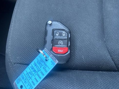 Used 2020 Jeep Gladiator Sport w/ Quick Order Package 24S image 23