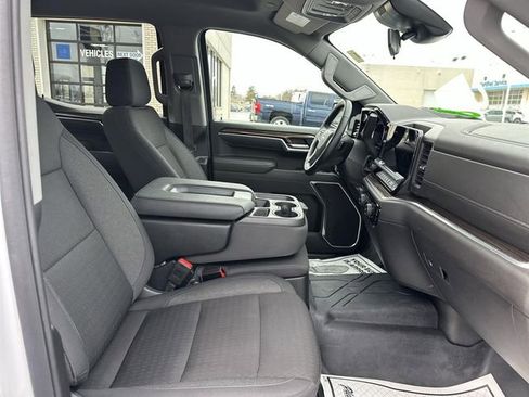 Used 2025 Chevrolet Silverado 1500 LT AWD/4WD image 26