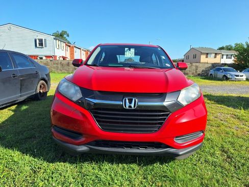 Used 2017 Honda HR-V LX image 2