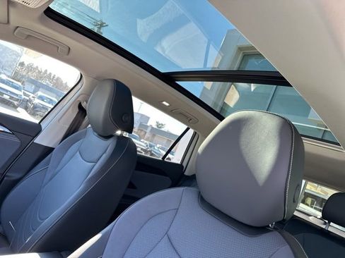 New 2026 Volkswagen Tiguan SE AWD/4WD image 13