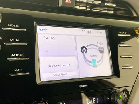 Used 2020 Toyota Camry LE image 14