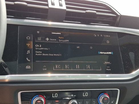 New 2025 Audi Q3 2.0T Premium image 16