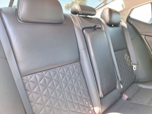 Used 2016 Nissan Maxima Platinum image 29