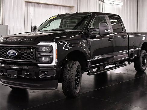 New 2026 Ford F350 XL image 3