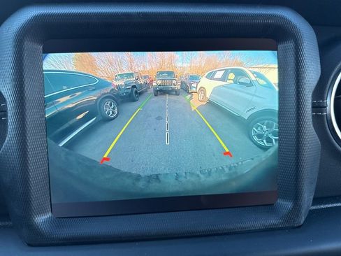 Used 2022 Jeep Wrangler Unlimited Sahara w/ Cold Weather Group image 43