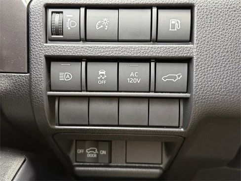 Certified 2025 Toyota 4Runner TRD Off-Road Premium image 25