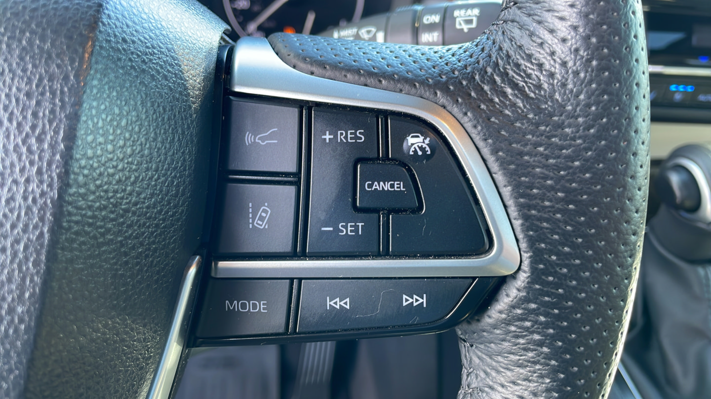 Certified 2023 Toyota Sienna Limited AWD/4WD image 29