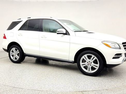 Used 2014 Mercedes-Benz ML 350 4MATIC 4dr ML 350 with Premium image 3