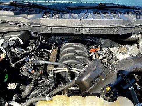 Certified 2022 Ford F150 XLT w/ Equipment Group 302A High image 31