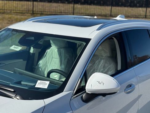 New 2026 Buick Envision Avenir image 10