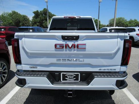 New 2026 GMC Sierra 2500 Denali w/ Denali Reserve Package AWD/4WD image 7