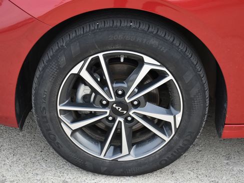 Used 2024 Kia Forte LXS image 10